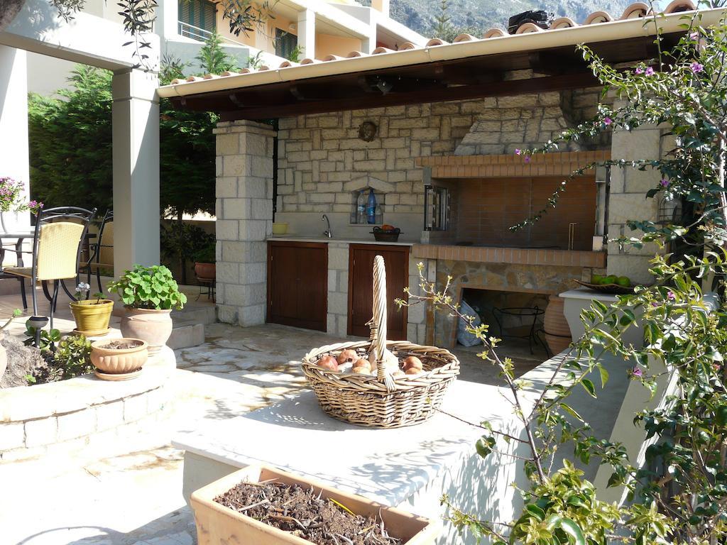Villa Aliki บาร์บาตี ภายนอก รูปภาพ