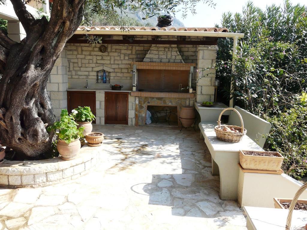 Villa Aliki บาร์บาตี ภายนอก รูปภาพ