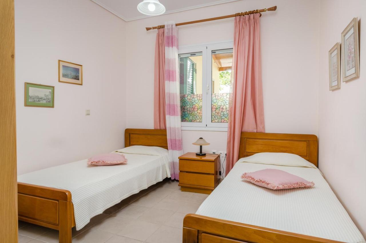 Villa Aliki บาร์บาตี ภายนอก รูปภาพ